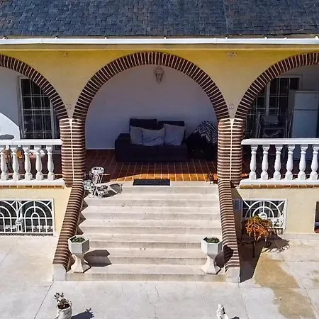 Villa Quiroga Villaviciosa de Odon Exterior photo
